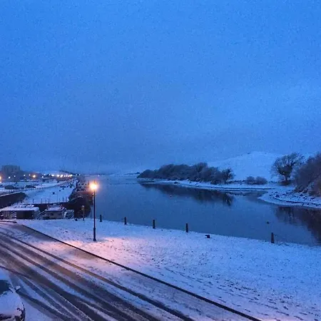 Daire Waterfront Completely Refurbished