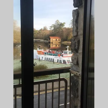 Waterfront Completely Refurbished Apartmán