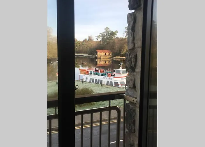 Waterfront Completely Refurbished Appartement